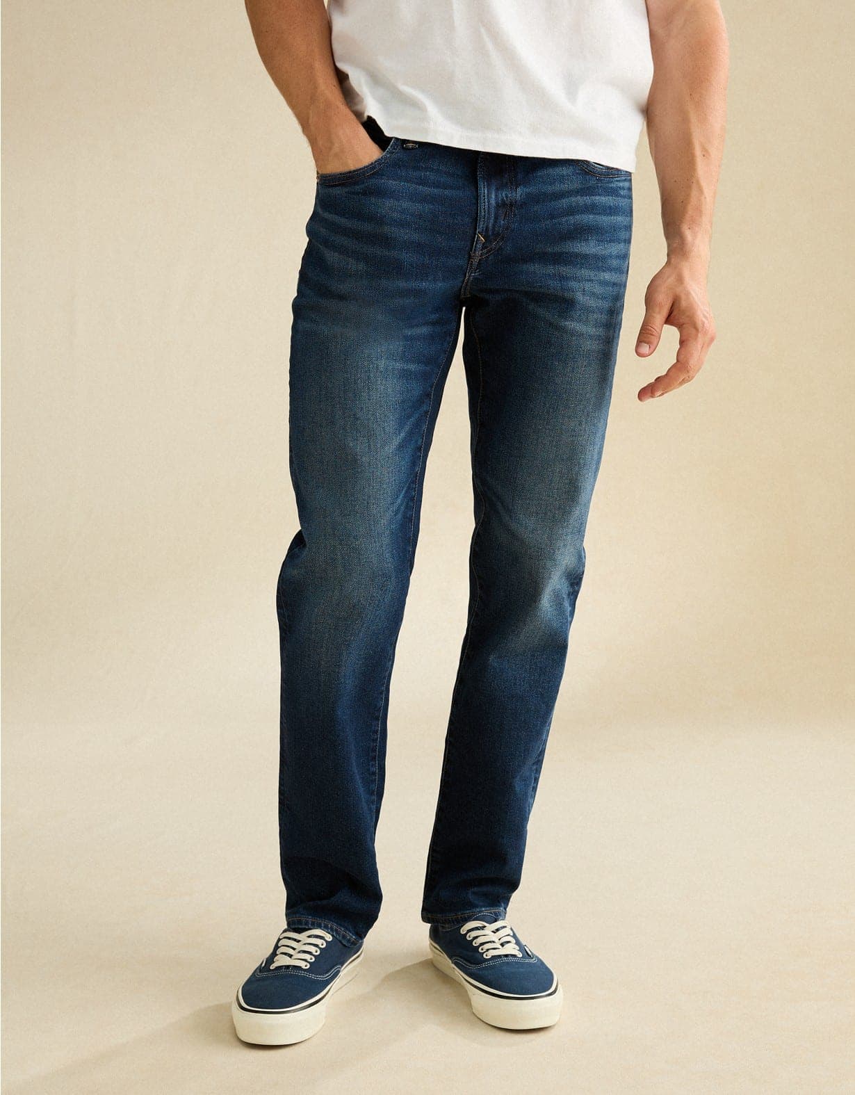 AE Slim Straight Jean
