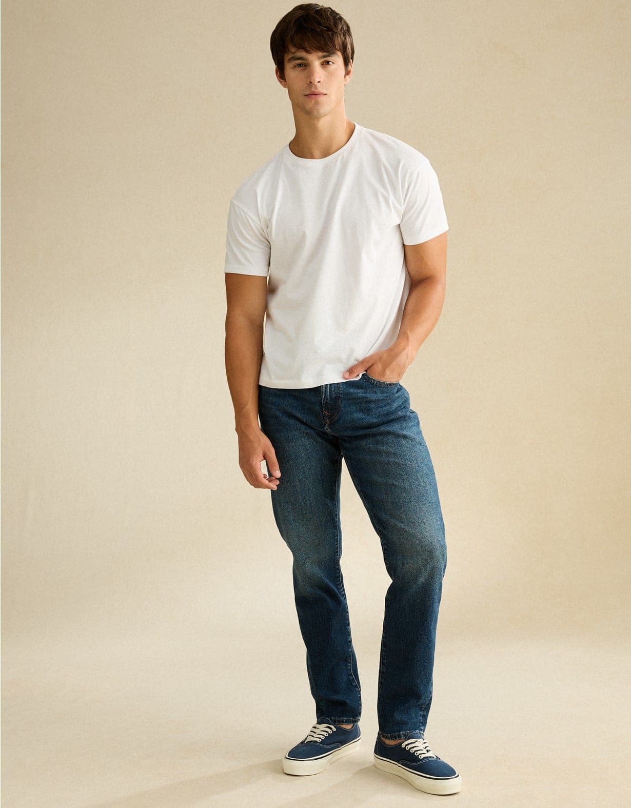 AE Athletic Fit Jean 1