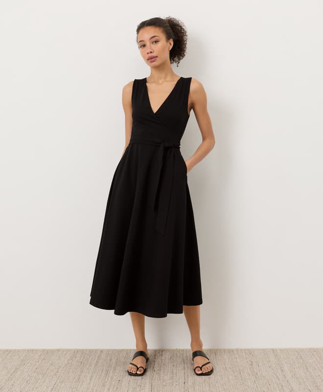 Fit & Flare Easy V-Neck Dress 1