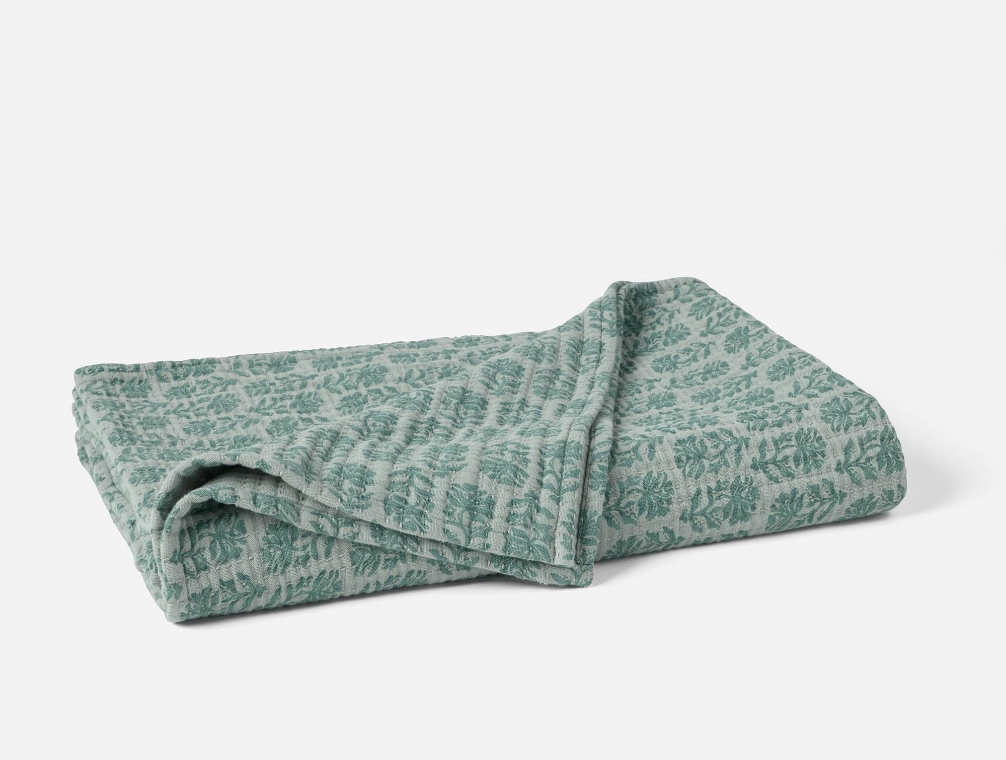 Mirada Organic Matelasse Throw 1