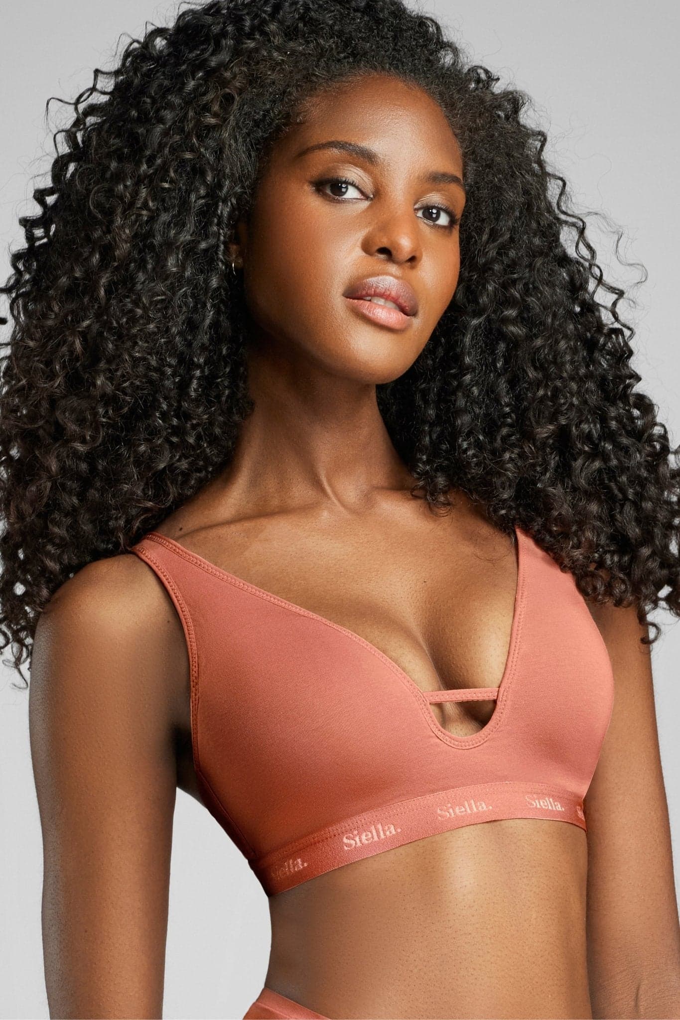 Organic Cotton Plunge Foam Bra 1