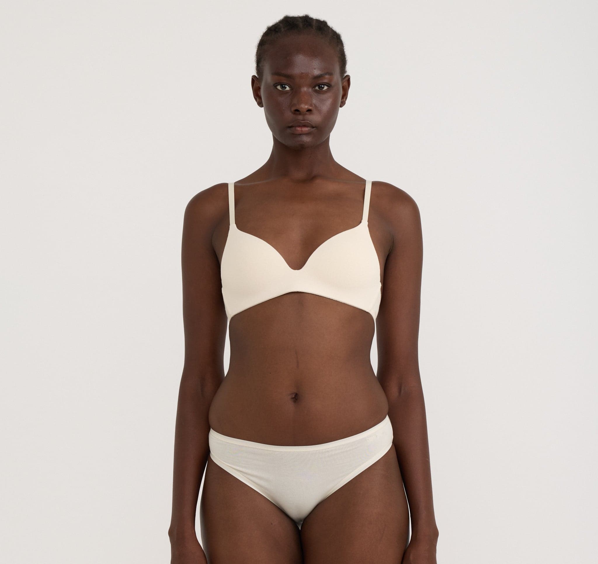 Core Wireless Plunge Bra 1