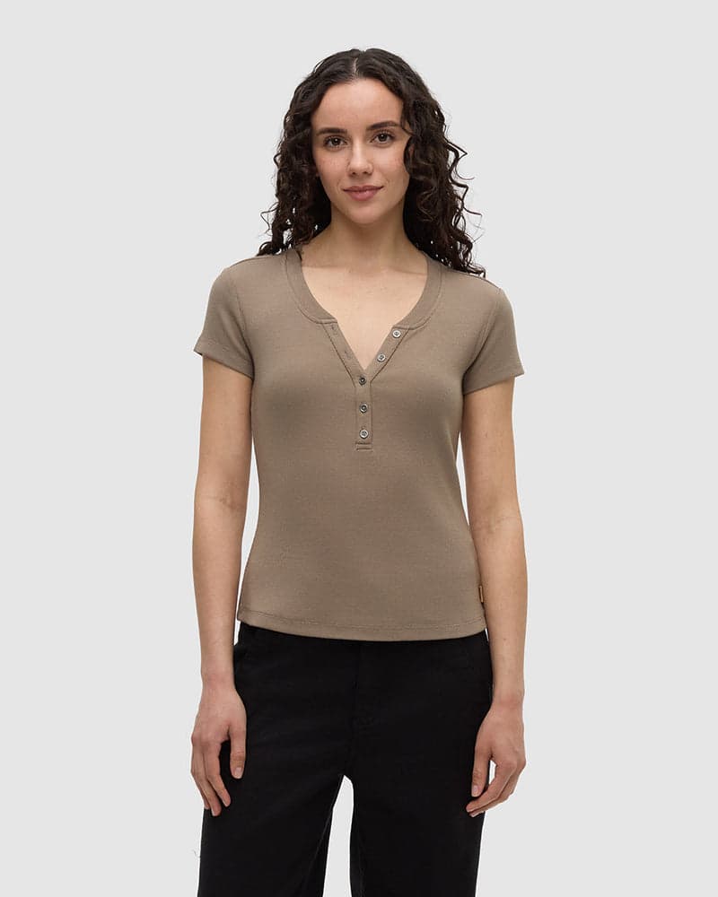 Pinewood T-Shirt 1