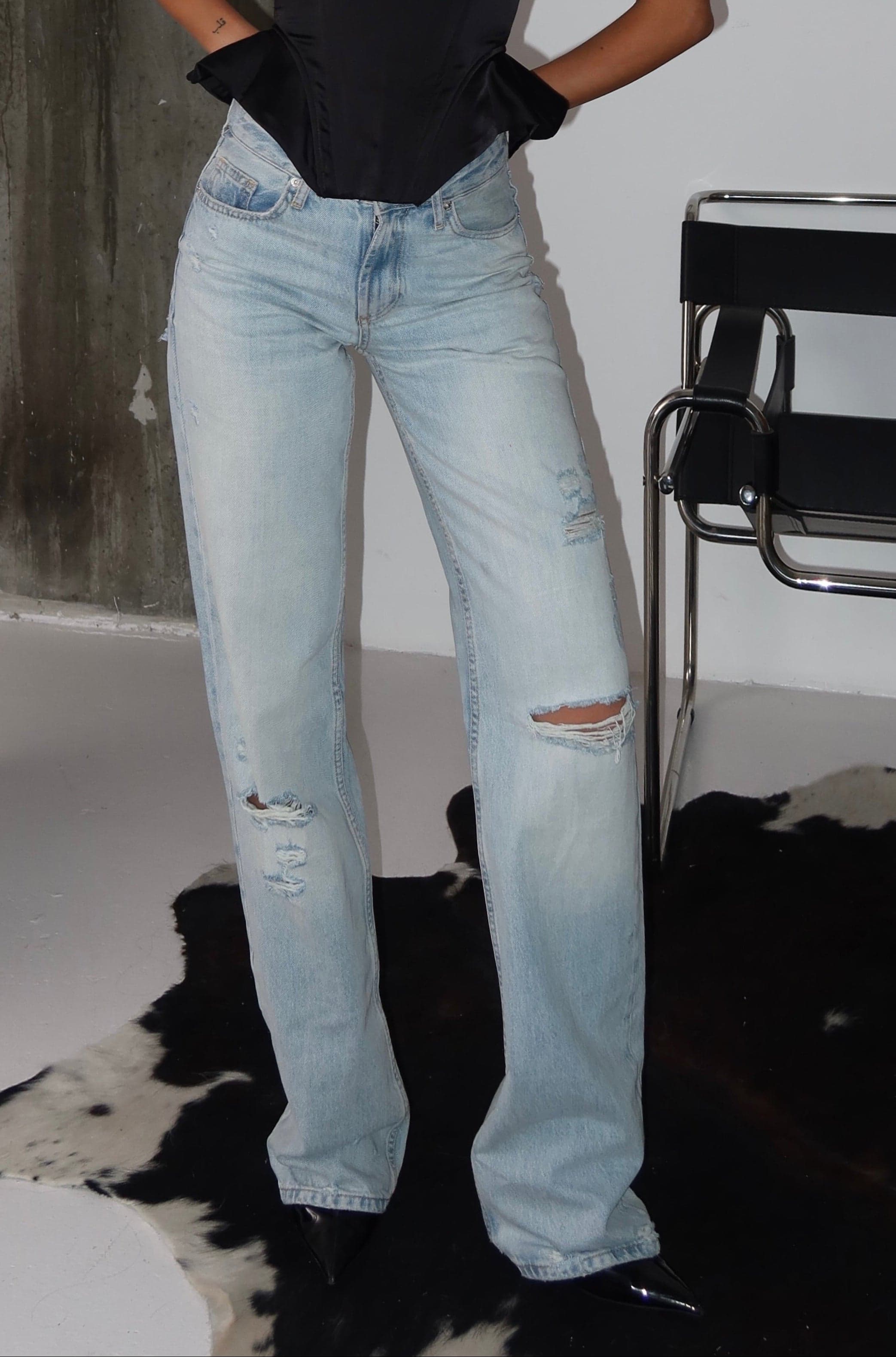 Mid Rise Straight Fit Ripped Jean