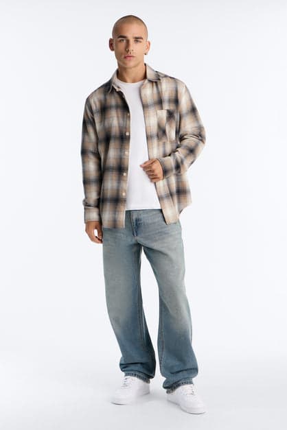 Essential Relaxed Rigid Jean