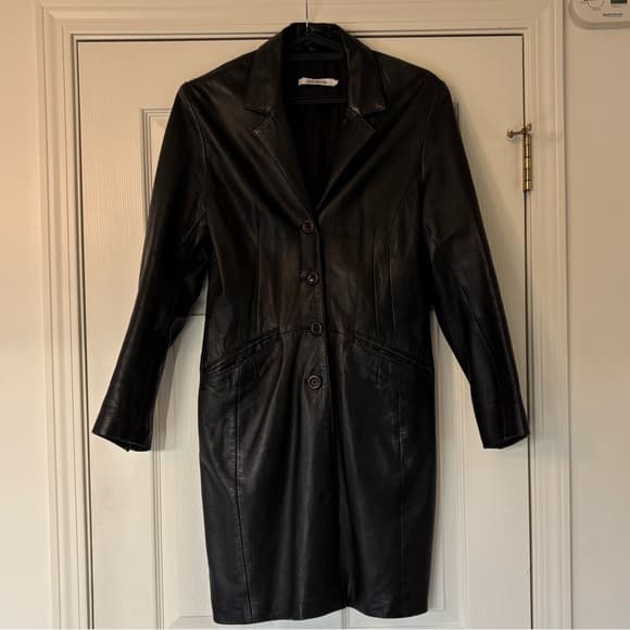 Elegant Women's Black Leather Coat