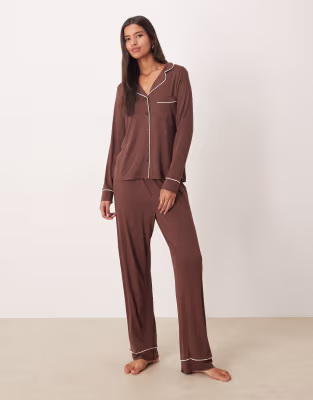 Ensemble de pyjama ultra doux avec chemise manches longues et pantalon - Chocolat