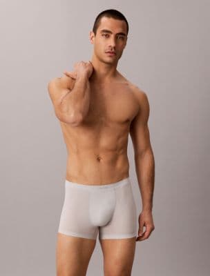 Invisibles Trunk